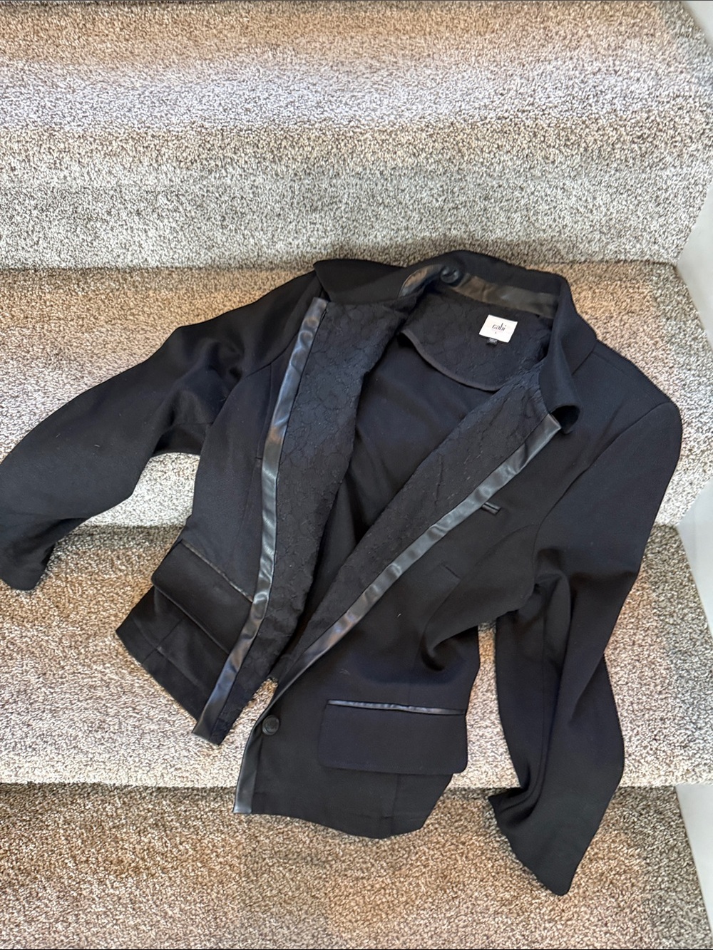 Qty of 6 CAbi Jackets